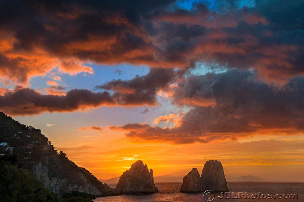 amalfi12-caprisunrise-delutes.jpg