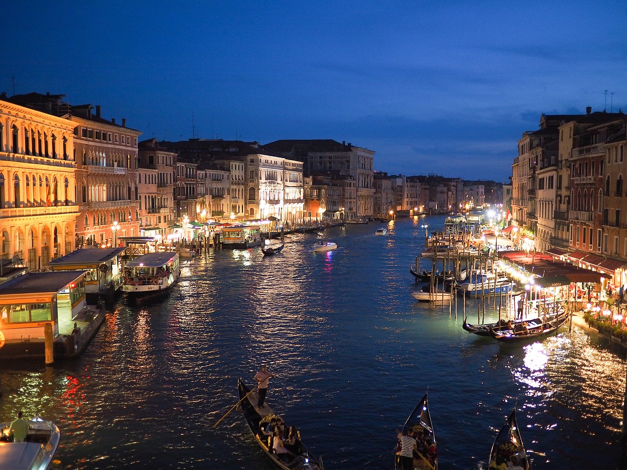 venice-grandcanal-pixa-unsplash.jpg