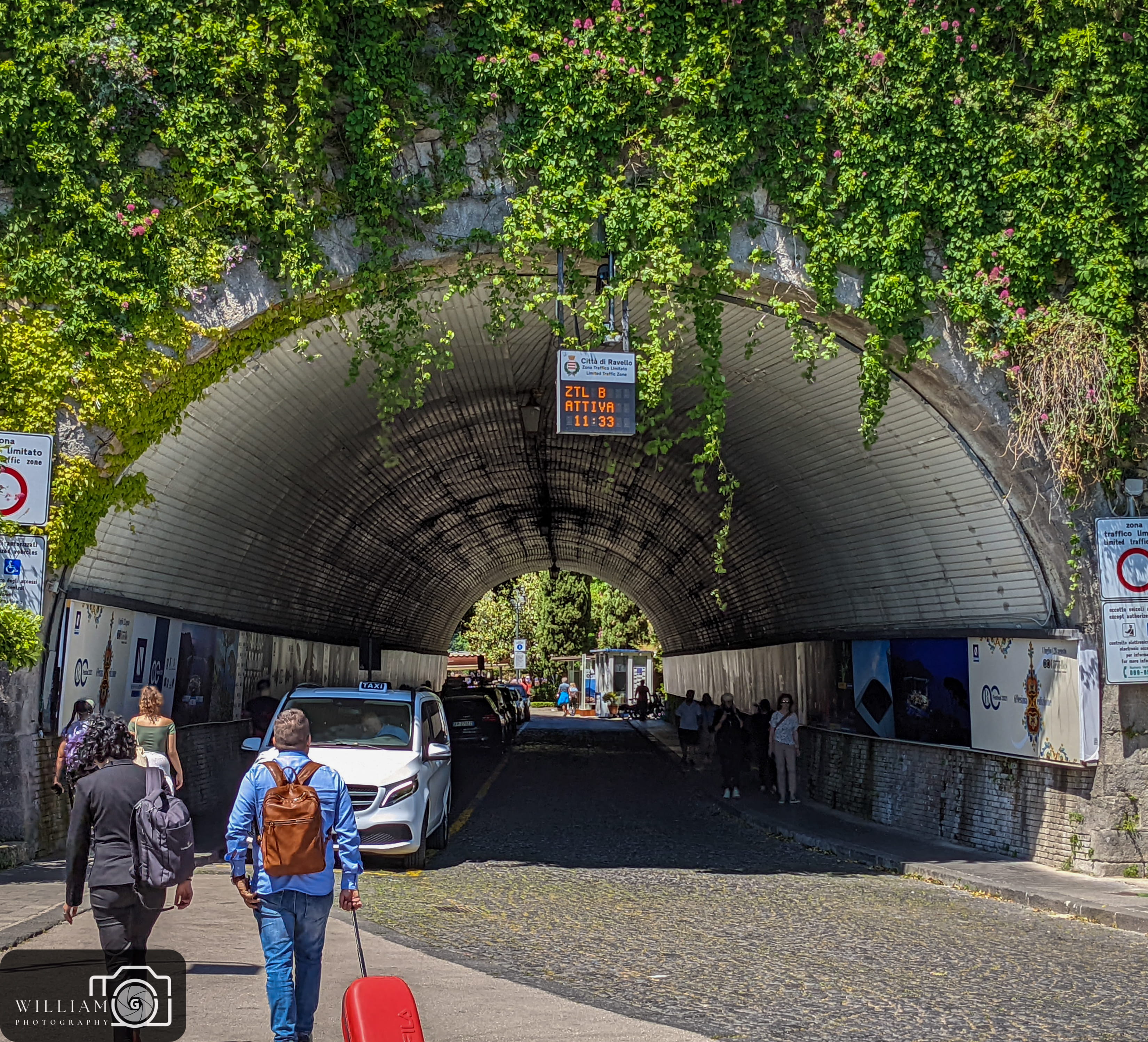 The tunnel leading to Ravello.