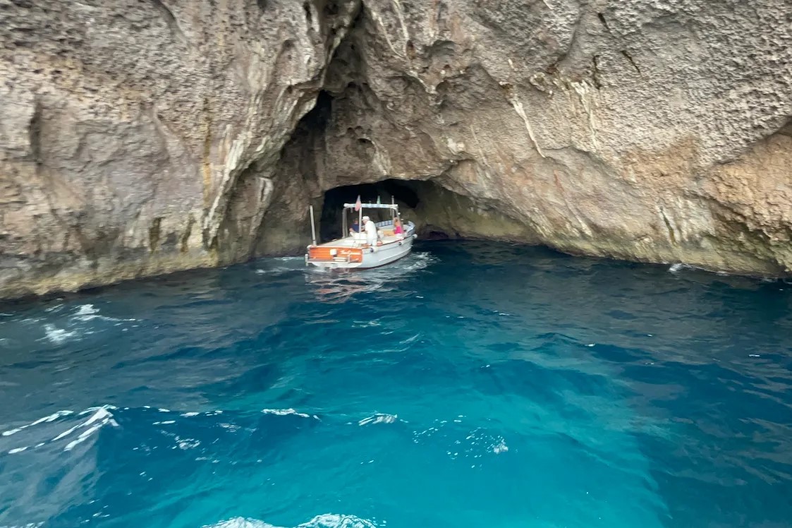 View of the entrance to the Red Grotto, Capri, Italy