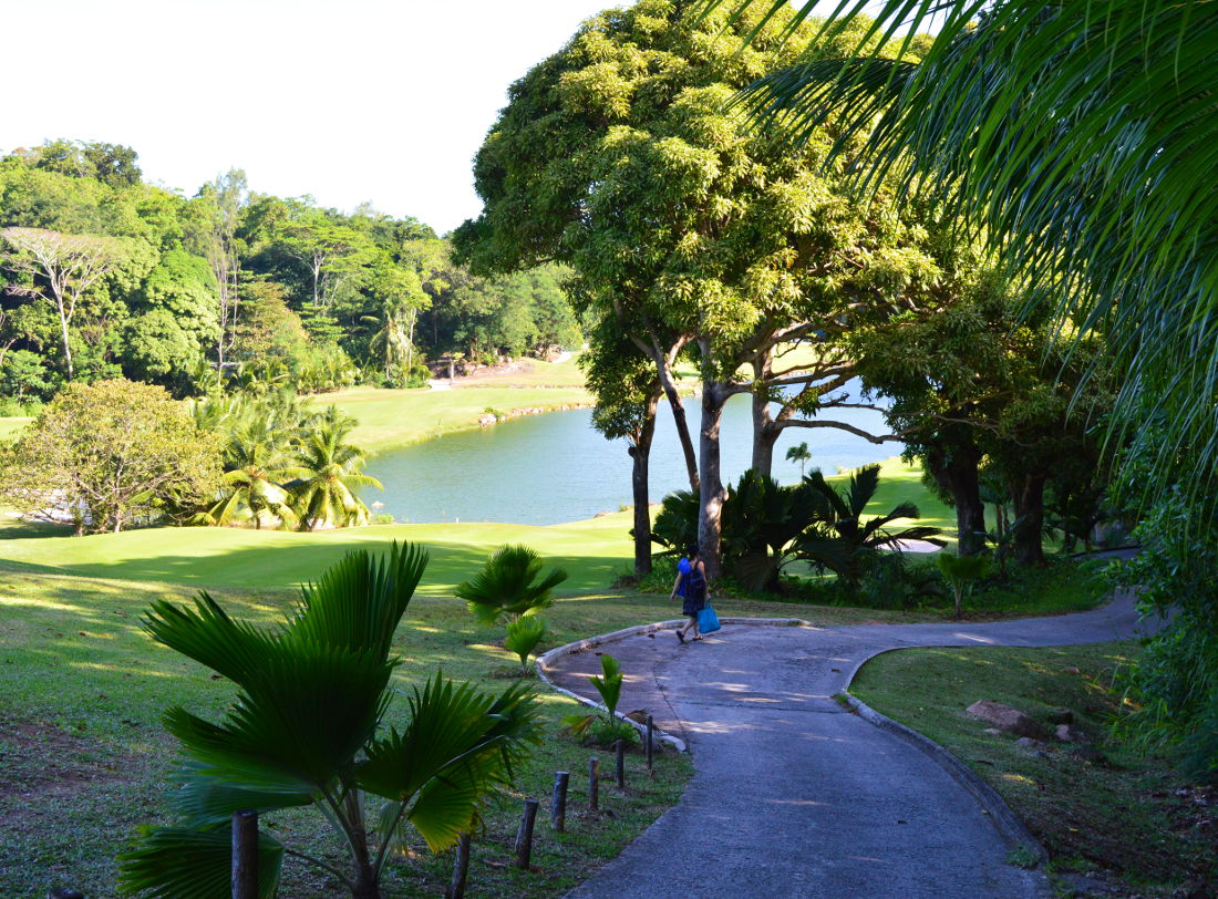 Praslin Island, Seychelles has some of the most beautiful beaches in the entire archipelago and these are the 4 best ones
