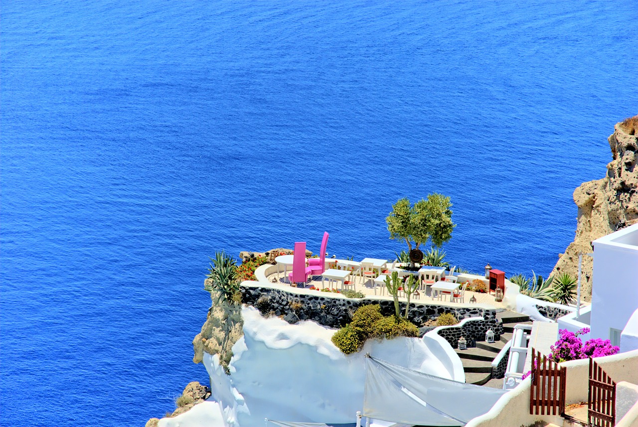 Dining out in Santorini