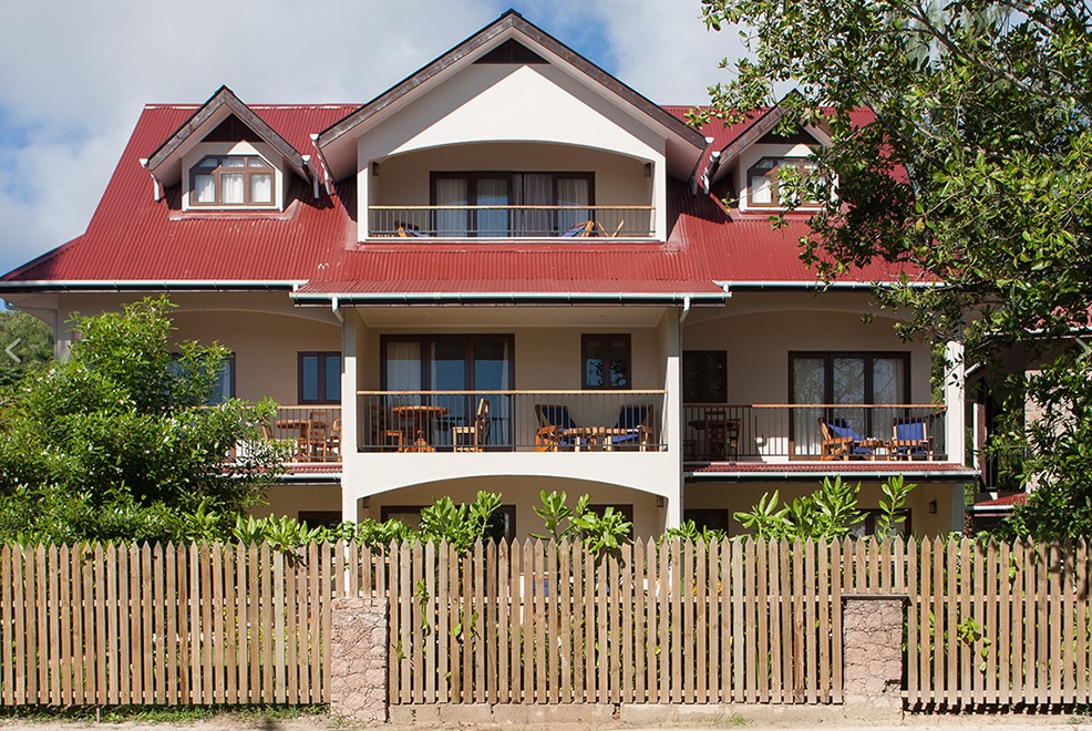 Hirondelle Guest House