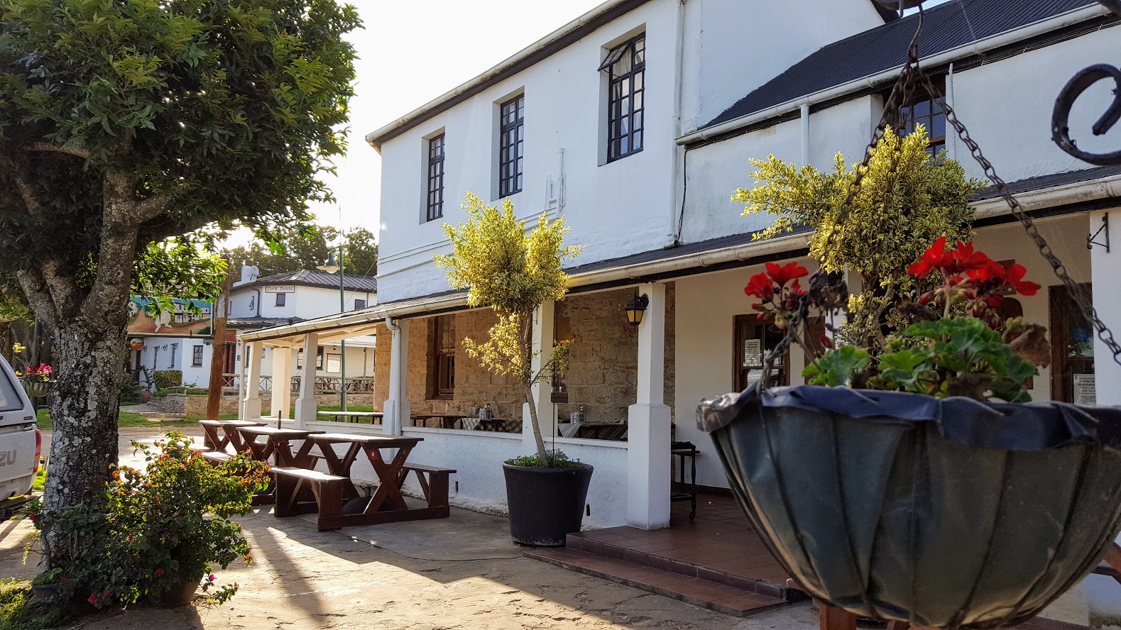 A beautiful coastline, known only to locals, where the magnificent traditions of British and Xhosa meet rolling waves and endless beaches. There's also Africa's oldest pub where new friendships are made every night over the excellent locally brewed beers.